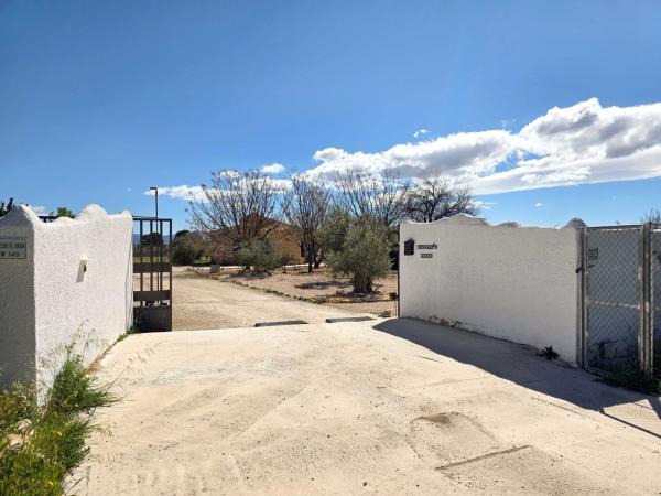 Chalet independiente en venta en Partida Casas de Jordan, Villena
 photo 3