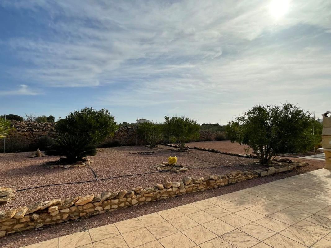Sale of independent chalet in Plaza el Molí, Pinoso
 photo 5