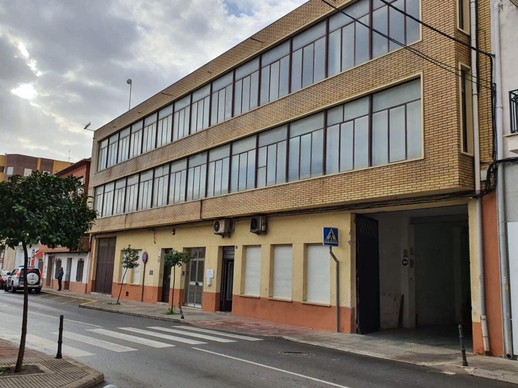 Propiedades en venta y alquiler en España photo 1