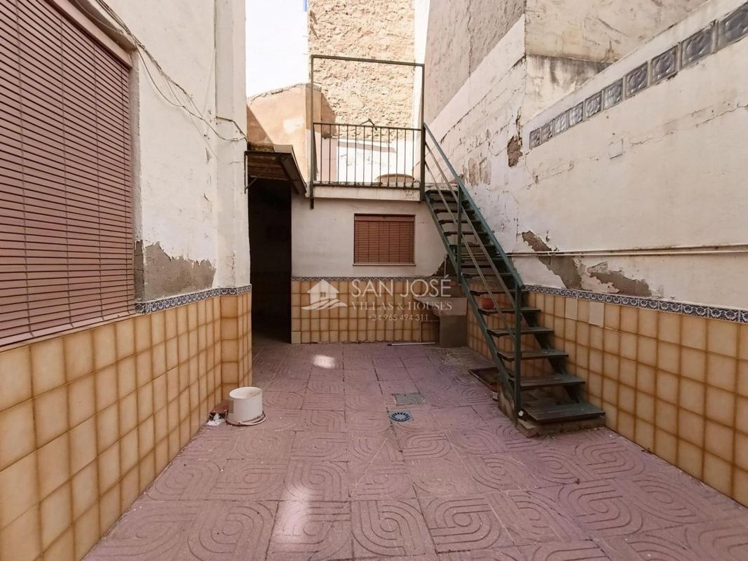 Properties for sale and rent in Spain photo 3