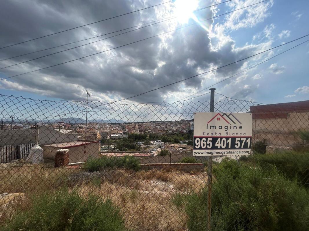 Terreno en venta en Crevillente, Alicante photo 1