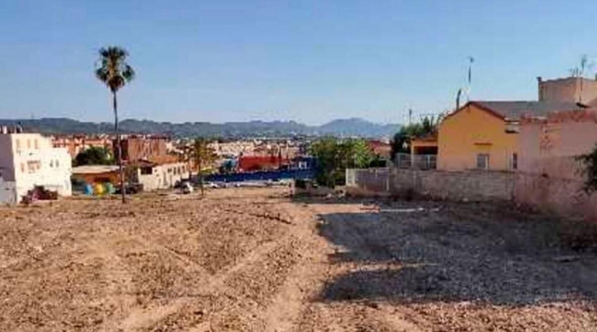Terreno en venta en Orihuela, Alicante photo 1