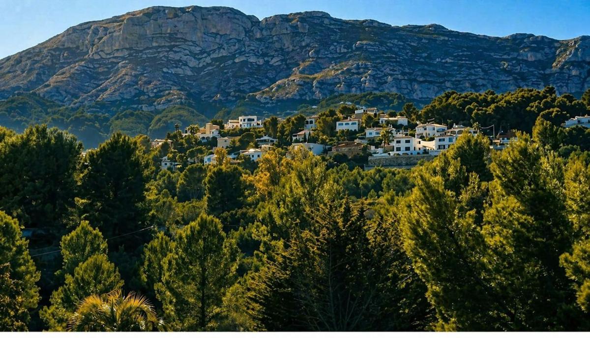Terreno en venta en Denia, Alicante photo 1