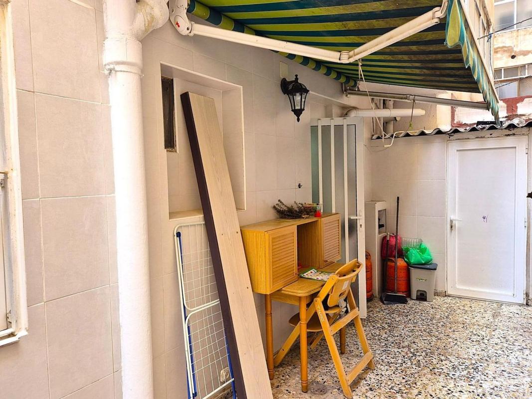 Sale of apartment in Piso en Calle Aragón, Virgen del Remedio - Parque lo Morant, Alicante / Alacant, Alicante
photo 2