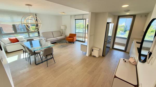 Venta de piso en Piso en Avenida Cat Soler, Benalúa, Alicante / Alacant, Alicante / Alacant
thumbnail 1