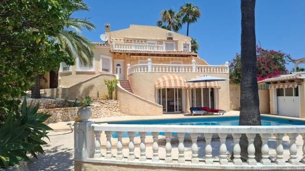 Casa o chalet independiente en Avenida del Baladrar, Cala Advocat - Baladrar, Benissa photo 1
