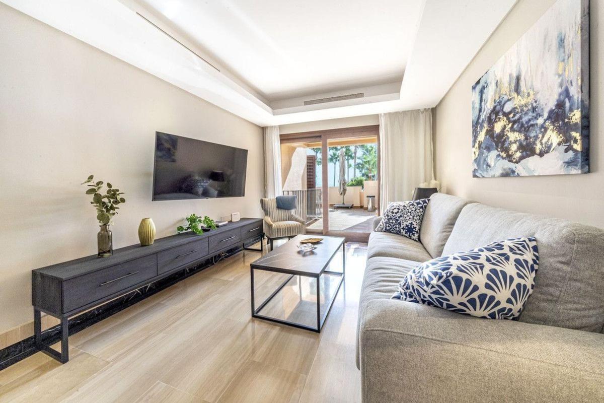Sale of apartment in Piso en Parque Central, Estepona, Estepona
 photo 3