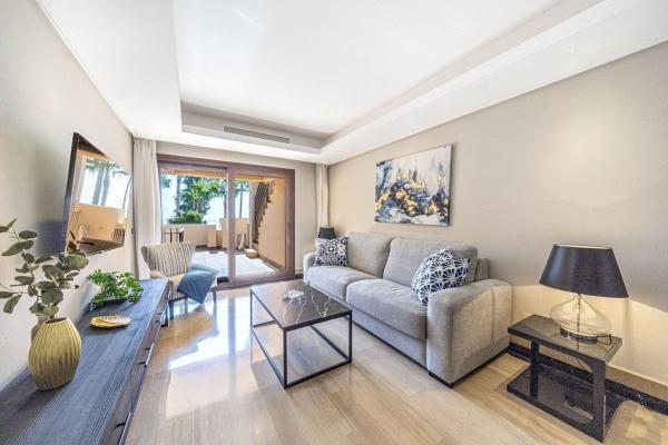 Продажа квартиры на Piso en Parque Central, Estepona, Эстепона
 photo 4