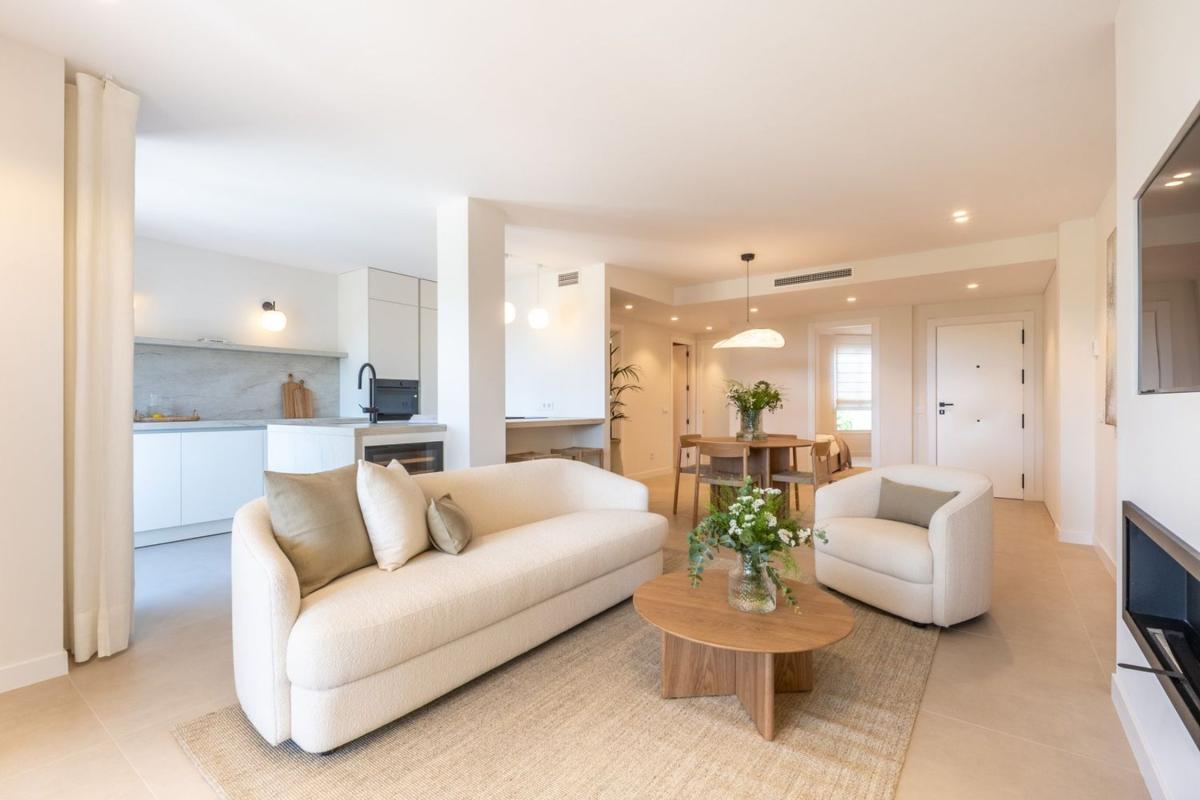 Penthouse sale in Ático en Urbanizacion Torre Esteril, 67 p, Los Arqueros-Puerto del Almendro, Benahavís, Benahavís photo 2