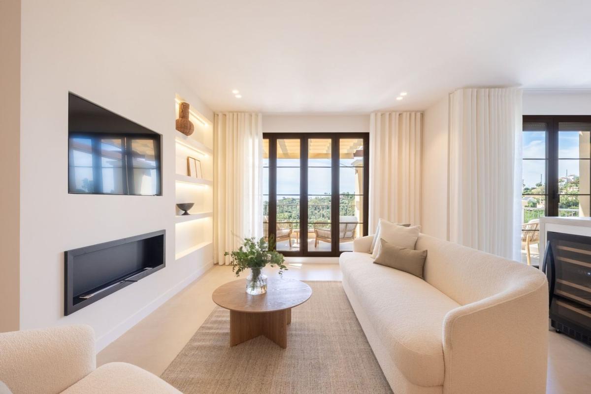 Penthouse sale in Ático en Urbanizacion Torre Esteril, 67 p, Los Arqueros-Puerto del Almendro, Benahavís, Benahavís photo 3