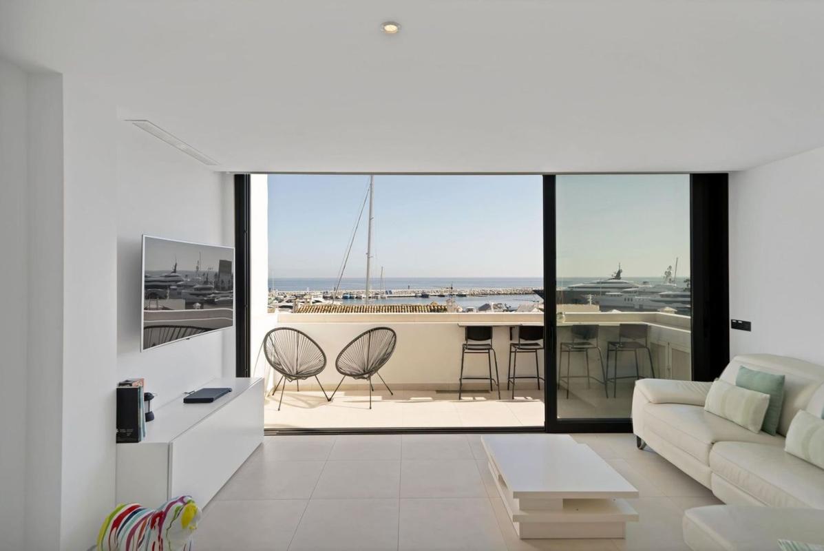 Venta de piso en Piso en Plaza de los Naranjos, Casco Antiguo, Marbella, Marbella
photo 1