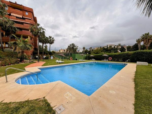 Venta de piso en Piso en Avenida Manuel Mena Palma, Cortijo Torrequebrada, Benalmádena, Benalmádena
thumbnail 1