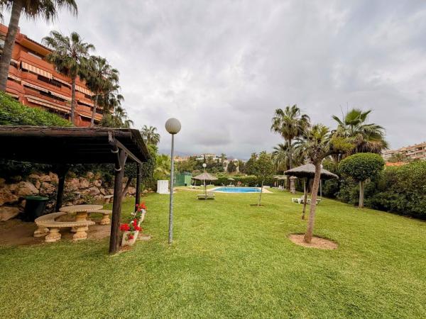 Venta de piso en Piso en Avenida Manuel Mena Palma, Cortijo Torrequebrada, Benalmádena, Benalmádena
 photo 4