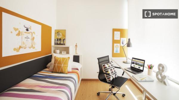 Habitación en piso compartido en alquiler en Pamplona photo 1
