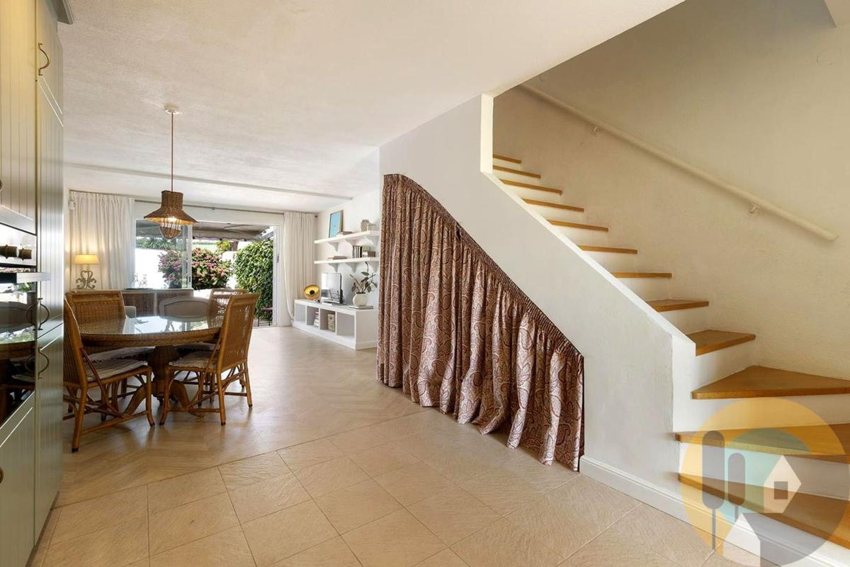 Sprzedaż szeregowego domku w Chalet adosado en Enrique Granados-ur Elvir, Hacienda Elviria, Marbella , Marbella photo 5