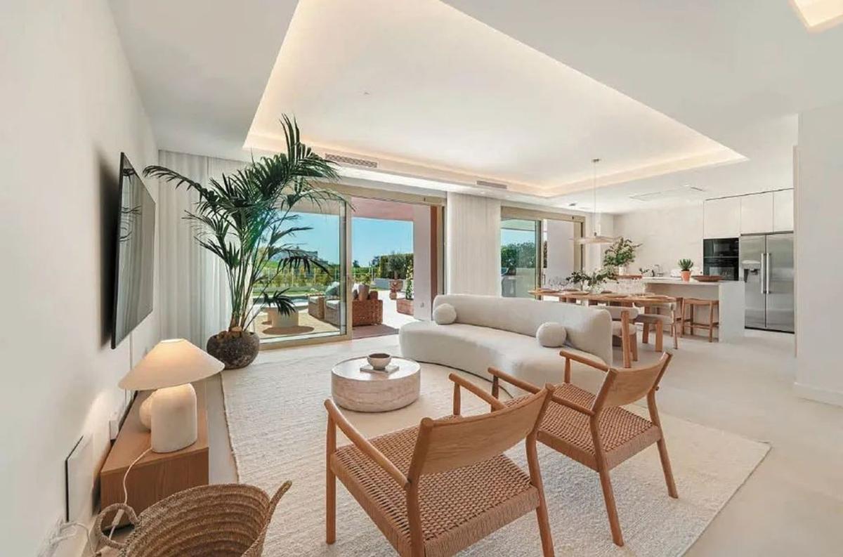 Venta de piso en Piso en Urbanización Lomas de Río Verde, 3, Las Lomas de Río Verde, Marbella, Marbella
photo 2