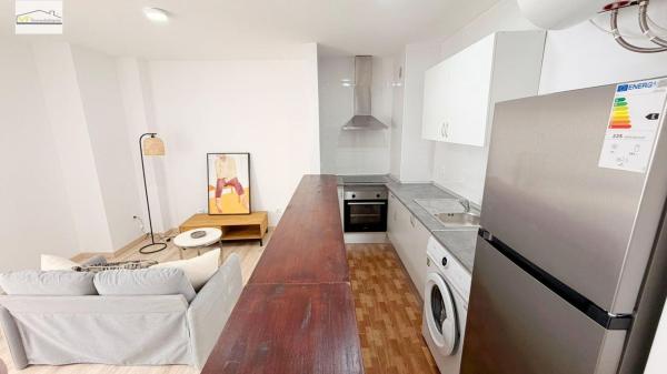 Venta de piso en Piso en Victoria Eugenia, Málaga, Málaga
 photo 4