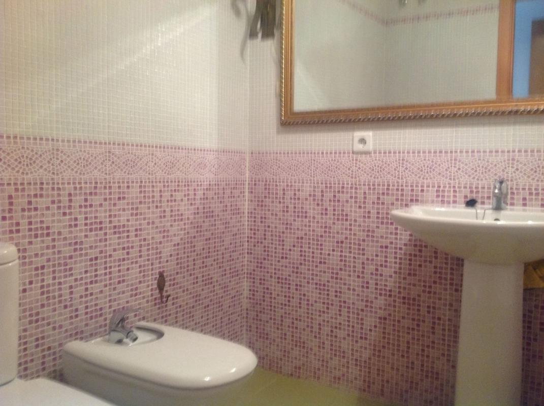 Продажа таунхауса в Chalet adosado en Calle los Sauces, 40, La Concha-Resina Golf, Estepona , Эстепона photo 3