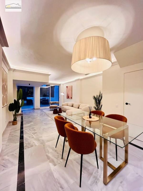 Venta de duplex en Dúplex en Calle de Ramón Gómez de la Serna, Playa de la Fontanilla, Marbella, Marbella photo 1