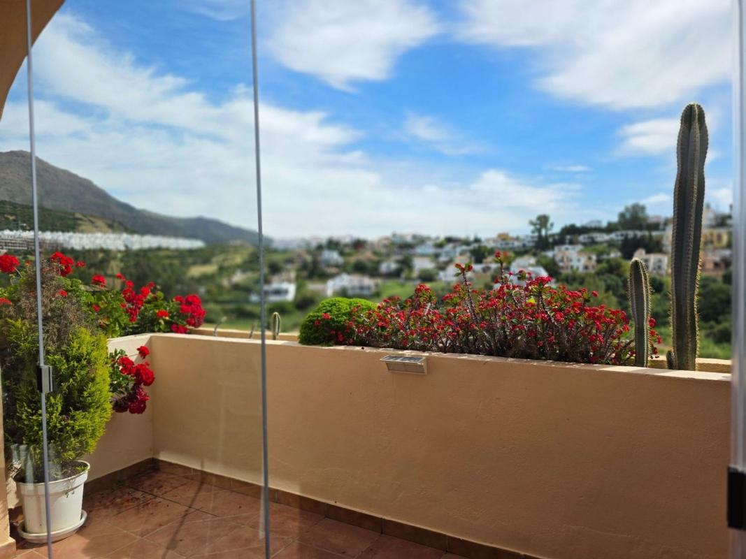 Продажа квартиры на Piso en Calle del Mediterráneo, Altos de Estepona, Estepona, Эстепона
 photo 4