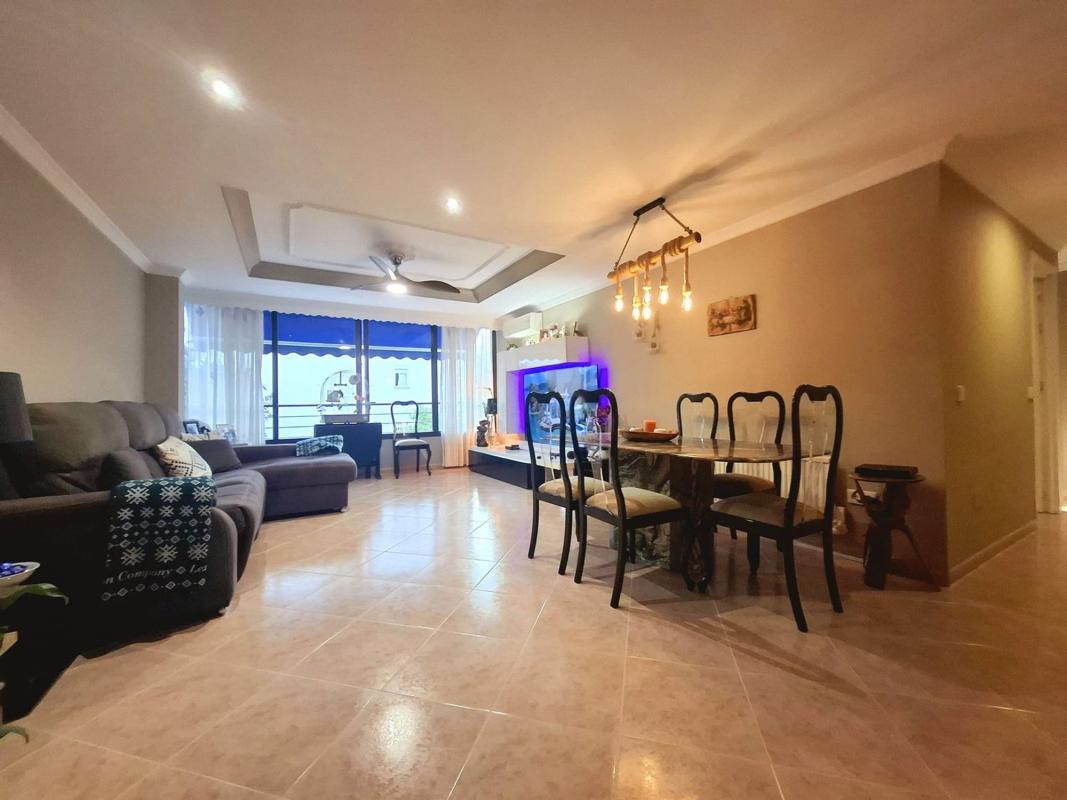 Venta de piso en Piso en Calle Lagasca, San Pedro Pueblo, Marbella, Marbella
 photo 2
