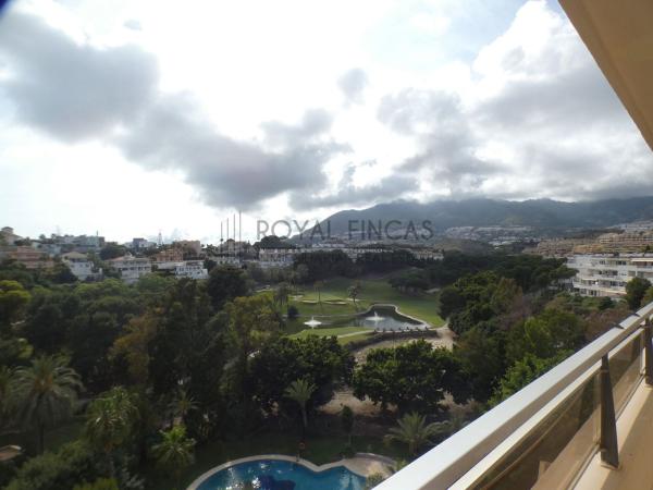 Venta de piso en Piso en Ronda del Golf Este, 17, Hacienda Torrequebrada, Benalmádena, Benalmádena
photo 1
