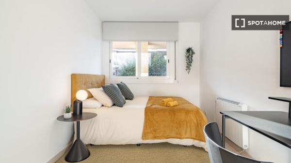 Habitación en piso compartido de 4 habitaciones, Sant Cugat photo 4