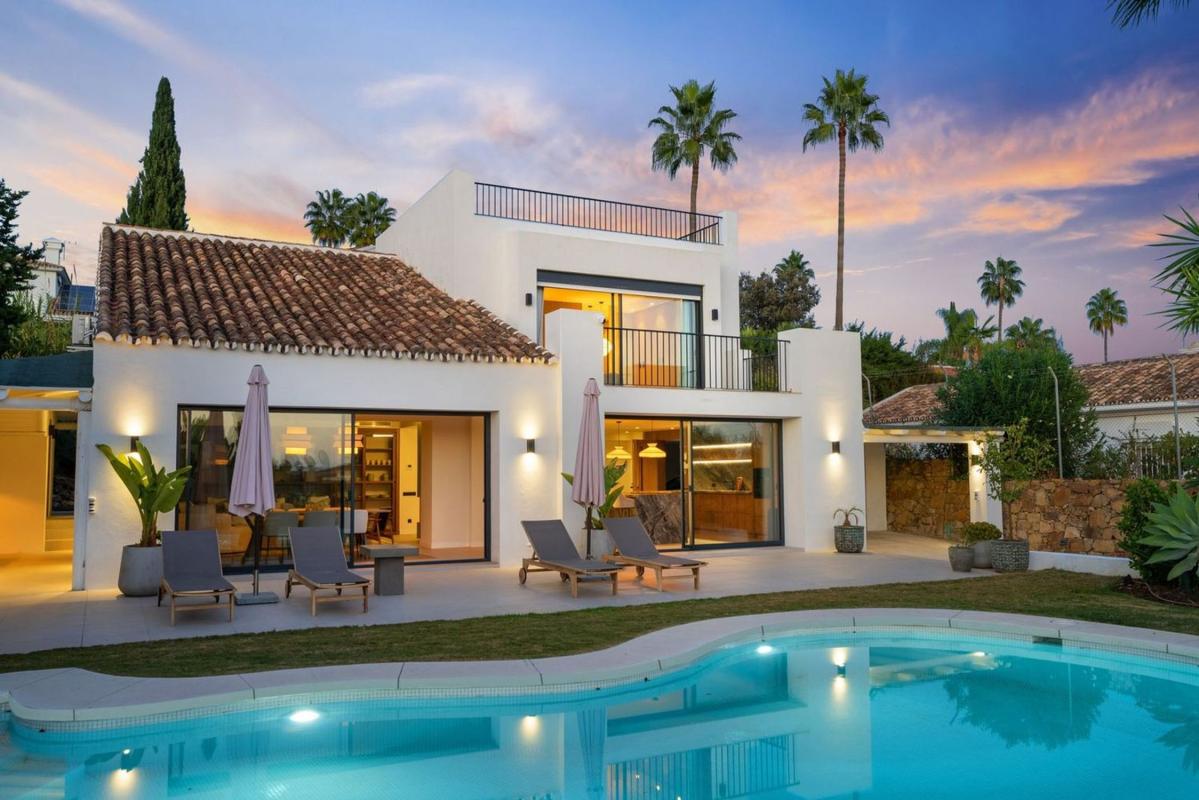 Продажа отдельного шале в Casa o chalet en Las Brisas, Marbella, Марбелла photo 1