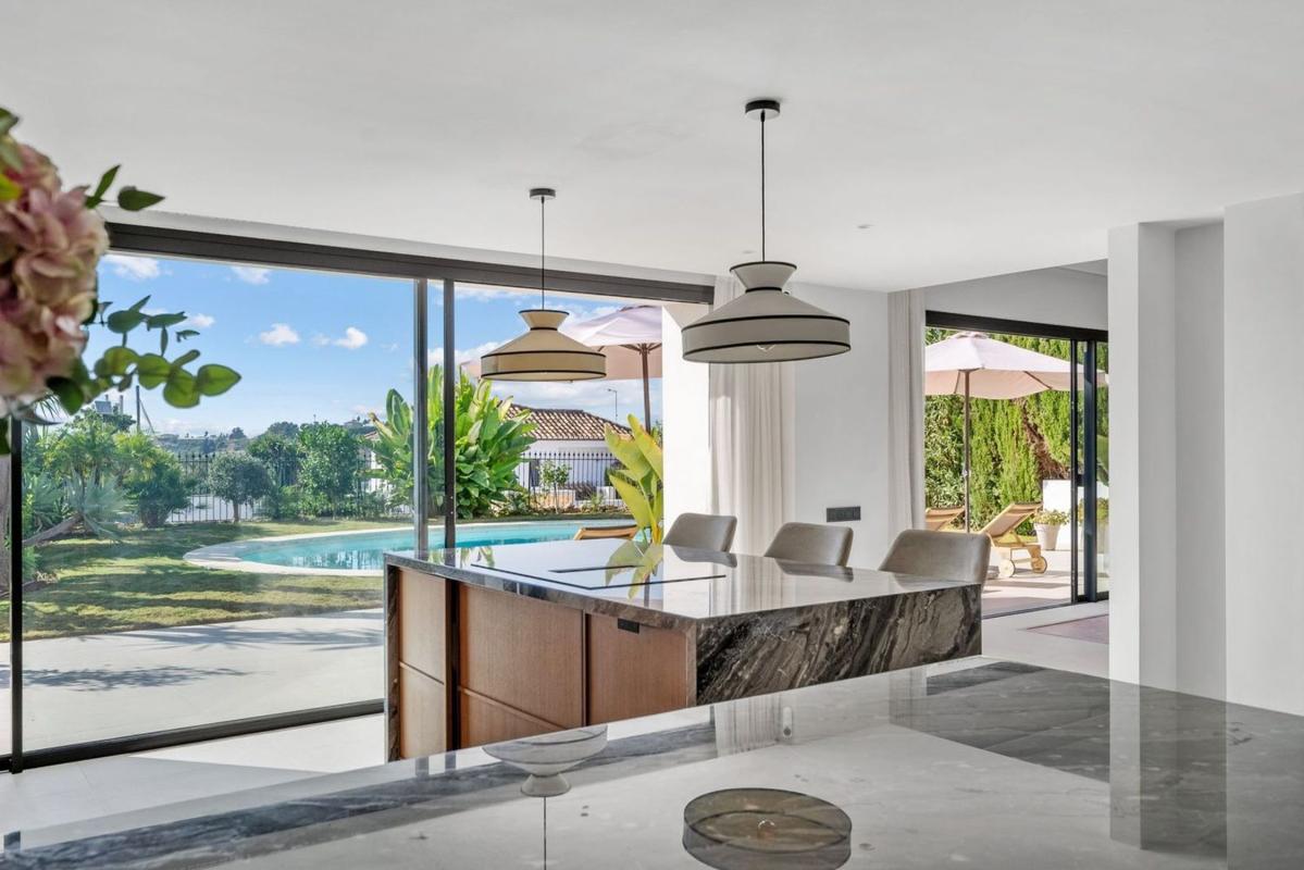 Продажа отдельного шале в Casa o chalet en Las Brisas, Marbella, Марбелла photo 4