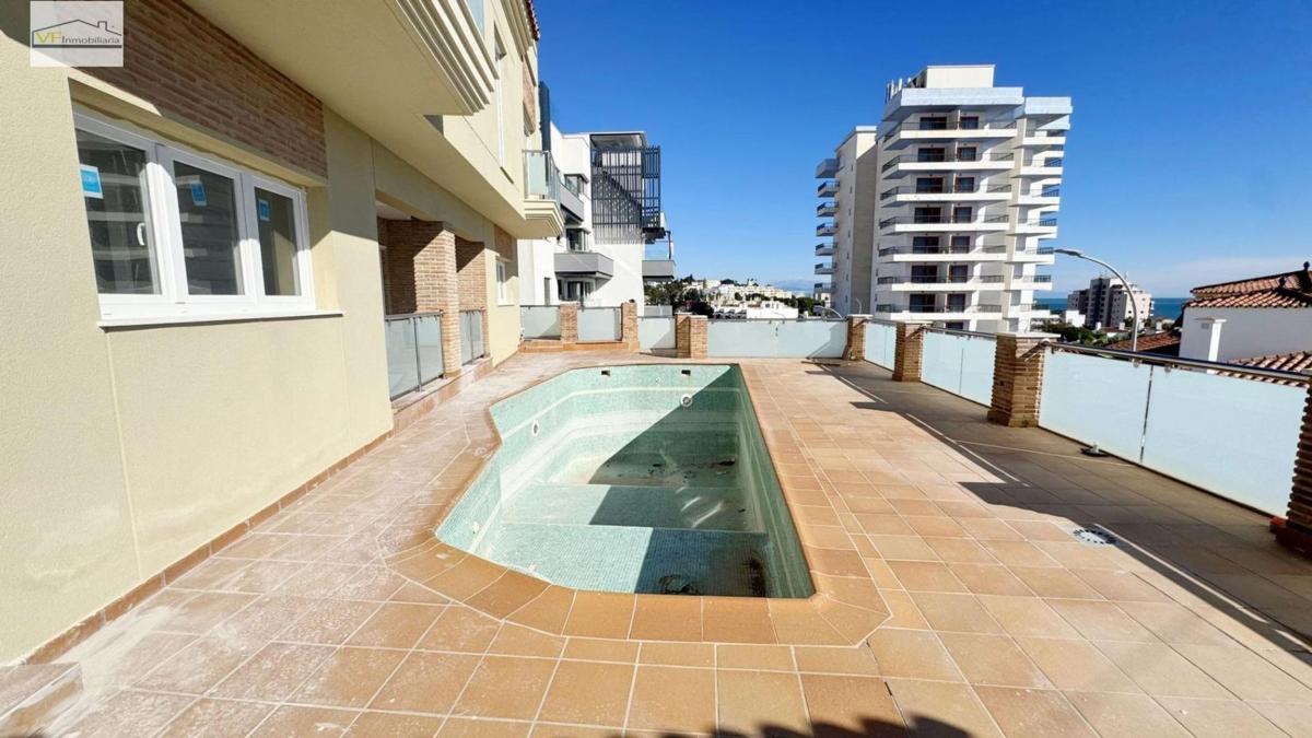 Продажа квартиры на Piso en Calle Francisco de Quevedo, Montemar, Torremolinos, Торремолинос
photo 1