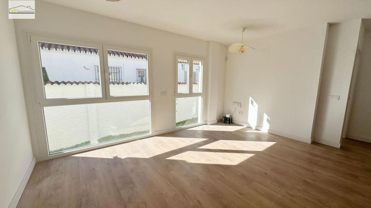 Продажа квартиры на Piso en Calle Francisco de Quevedo, Montemar, Torremolinos, Торремолинос
photo 2
