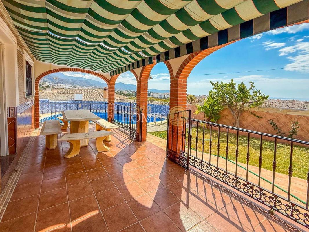 Properties for sale and rent in Spain photo 3
