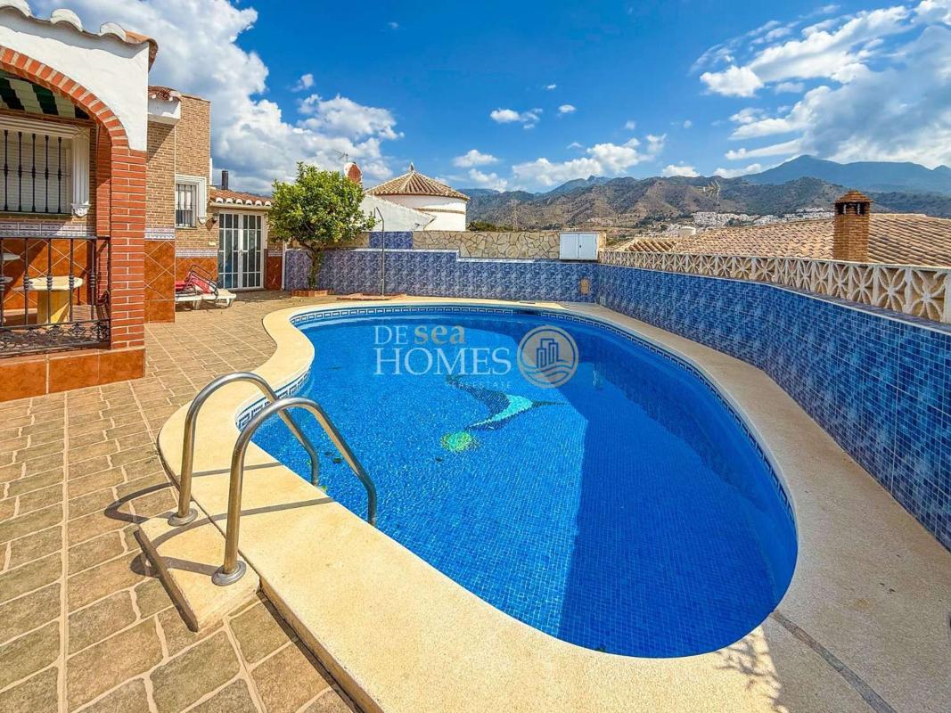 Properties for sale and rent in Spain photo 4