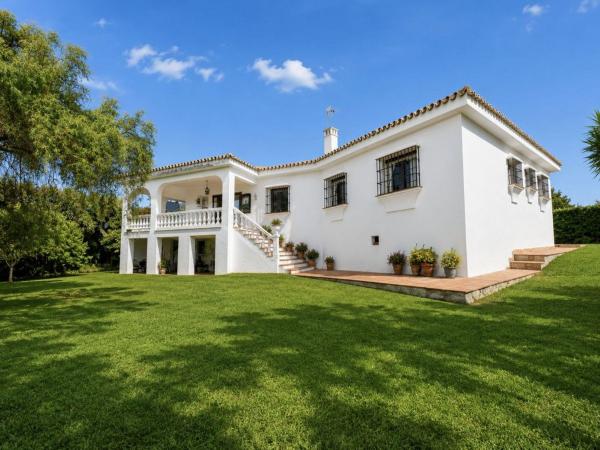 Casa o chalet independiente en Urbanización Nueva Atalaya, Nueva Atalaya, Estepona photo 1