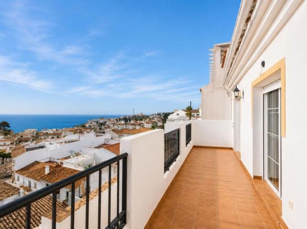 Venta de piso en Piso en Calle Biznaga, Centro, Benalmádena, Benalmádena
 photo 2