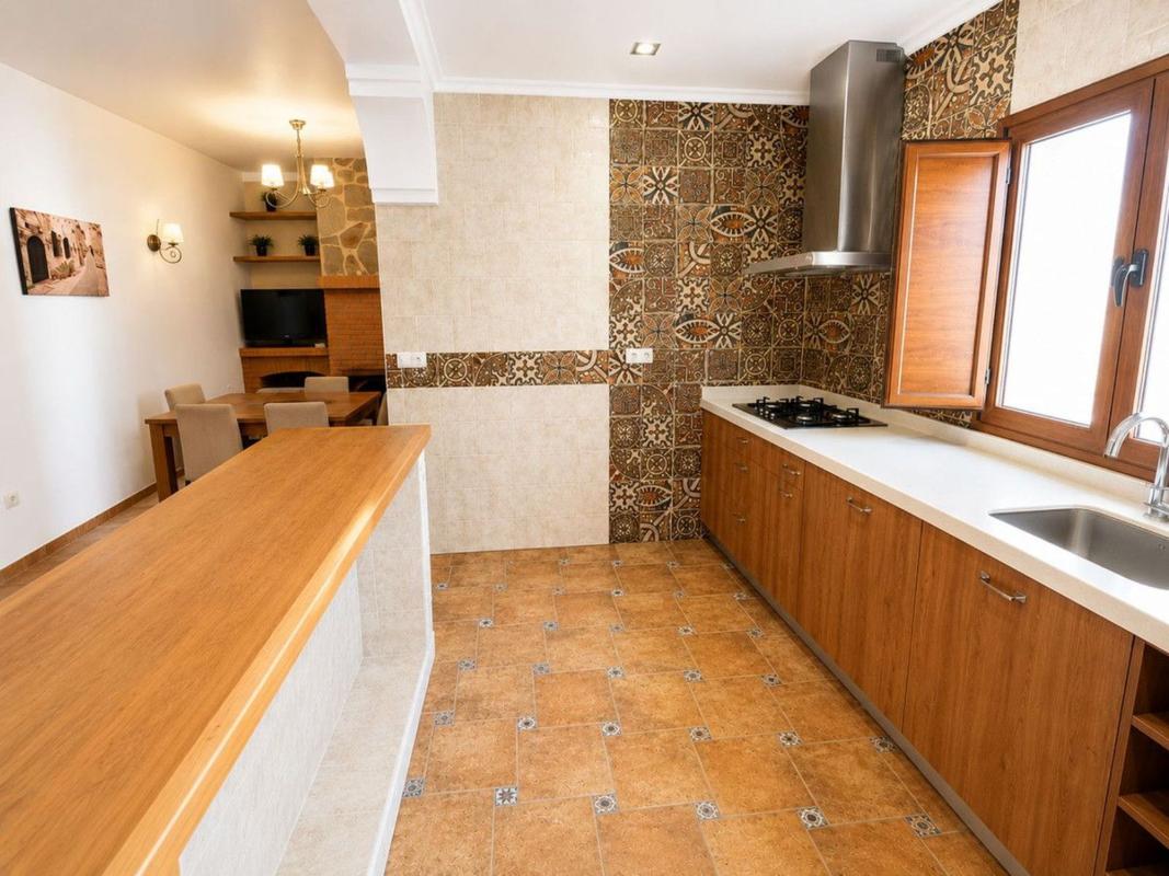 Продажа таунхауса в  Chalet adosado en Guaro , Гуаро photo 5