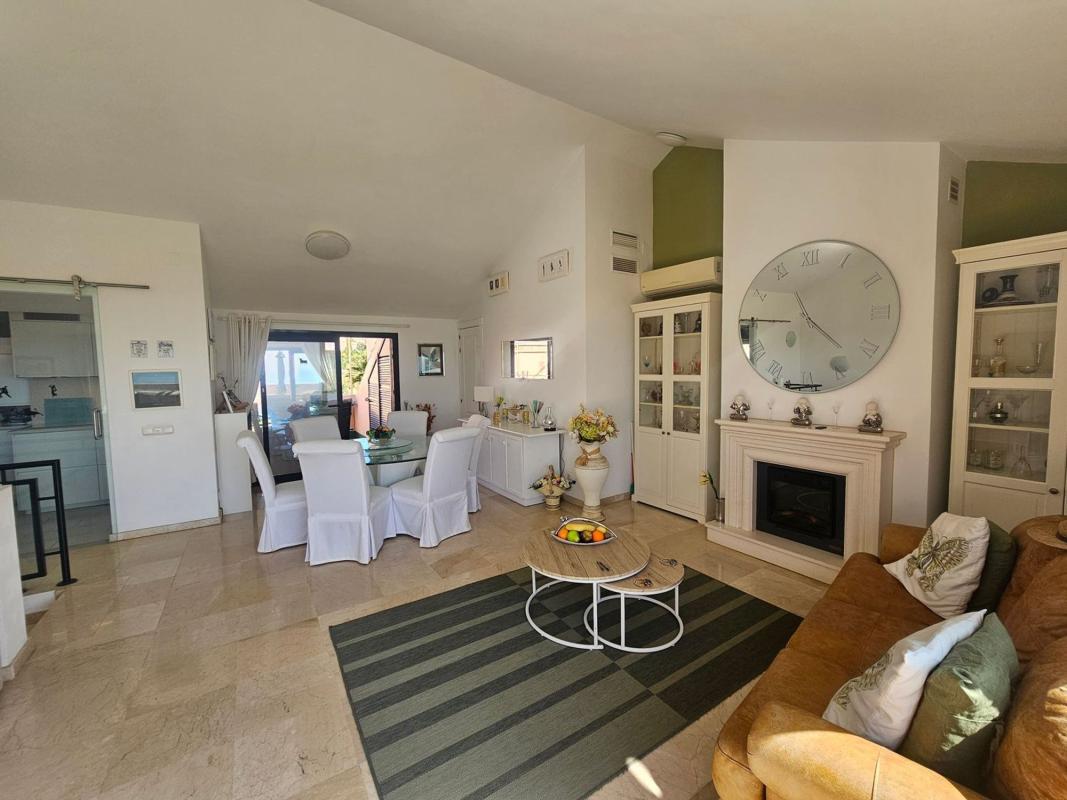 Продажа квартиры на Piso en Jose Orbaneja Calahonda, 67, Sitio de Calahonda, Mijas, Михас
photo 5