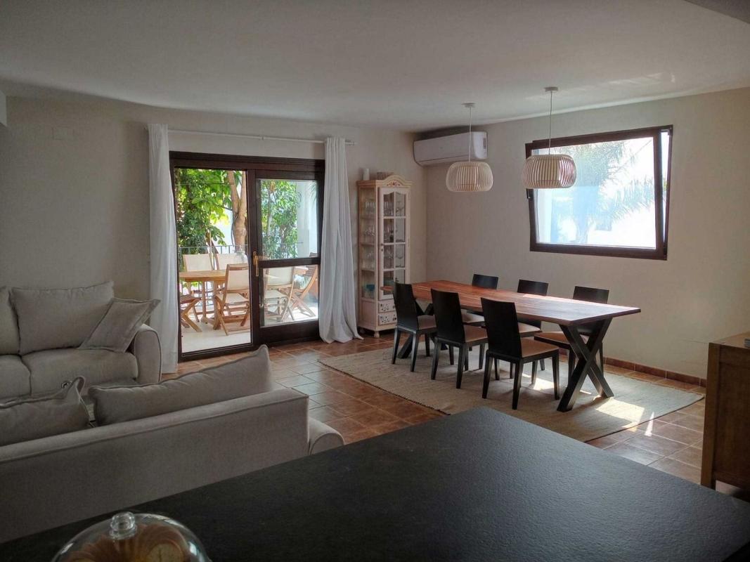 Sale of townhouse in Chalet adosado en Paraiso-Barronal, Estepona , Estepona photo 5