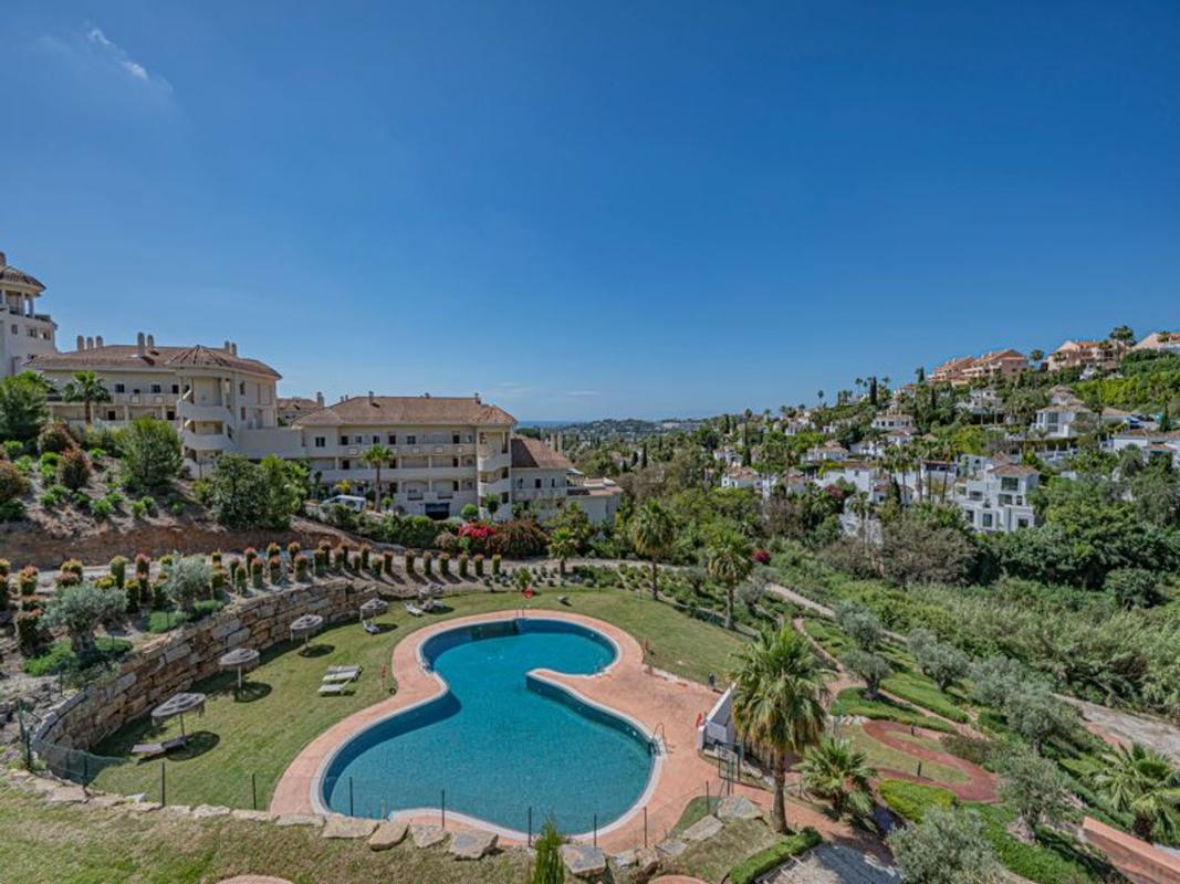 Продажа дуплекса на Dúplex en Calle Aries, Los Naranjos, Marbella, Марбелла photo 3
