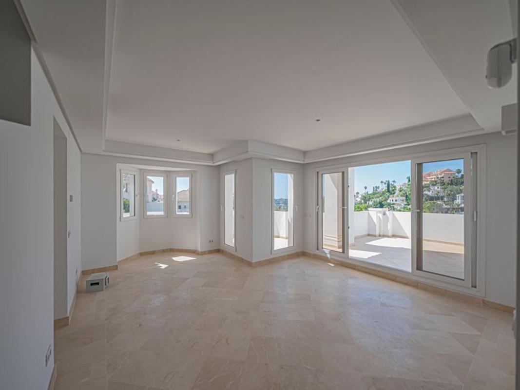 Продажа дуплекса на Dúplex en Calle Aries, Los Naranjos, Marbella, Марбелла photo 4
