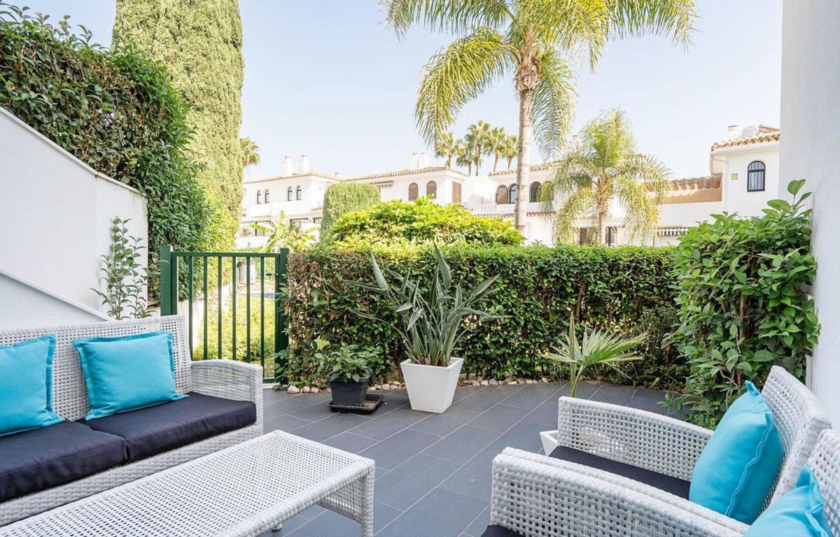 Sale of townhouse in Chalet adosado en Villacana - Costalita - Saladillo, Estepona , Estepona photo 3