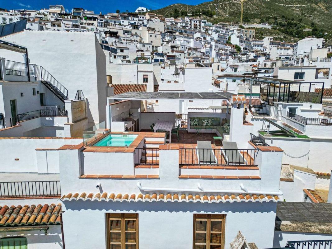 Продажа таунхауса в  Chalet adosado en Calle Eusebio Garcia, Competa , Компета photo 2