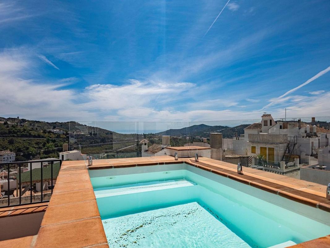 Продажа таунхауса в  Chalet adosado en Calle Eusebio Garcia, Competa , Компета photo 3