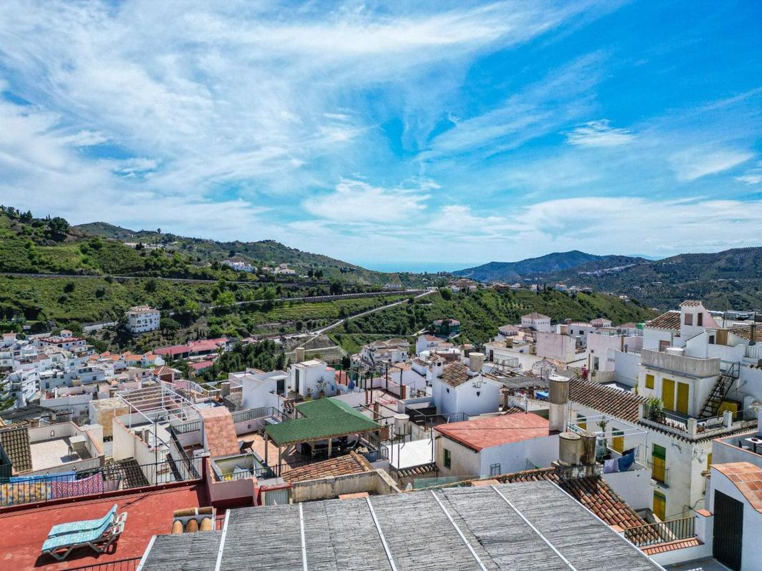 Продажа таунхауса в  Chalet adosado en Calle Eusebio Garcia, Competa , Компета photo 4