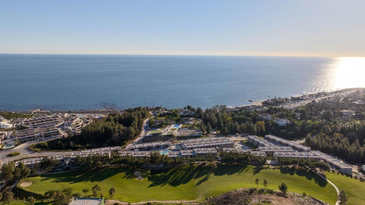 Sale of townhouse in  Chalet adosado en Avenida Carmen Werner, Calaburra - Chaparral, Mijas , Mijas photo 3