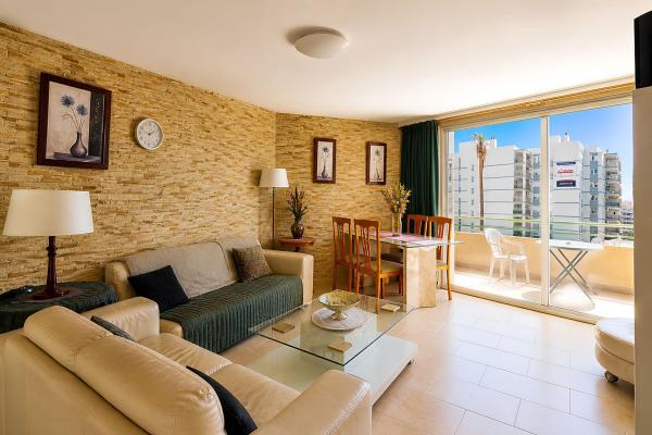 Venta de piso en Piso en Calle Joaquín Blume, 5, Las Gaviotas, Fuengirola, Fuengirola
photo 1