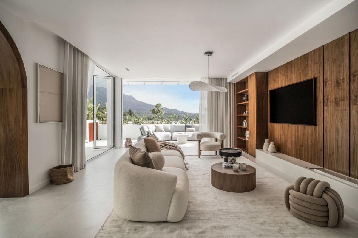 Продажа таунхауса в Chalet adosado en Urbanizacion n Andalucia 1g, 9, Los Naranjos, Marbella , Марбелла photo 2