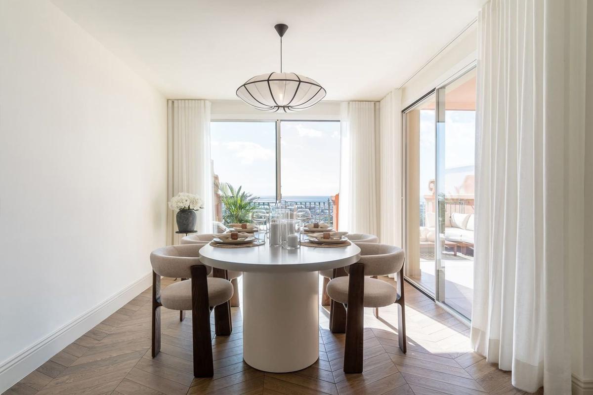 Продажа таунхауса в  Chalet adosado en Urbanizacion el Herrojo, 55, La Quinta, Benahavís , Бенахавис photo 3