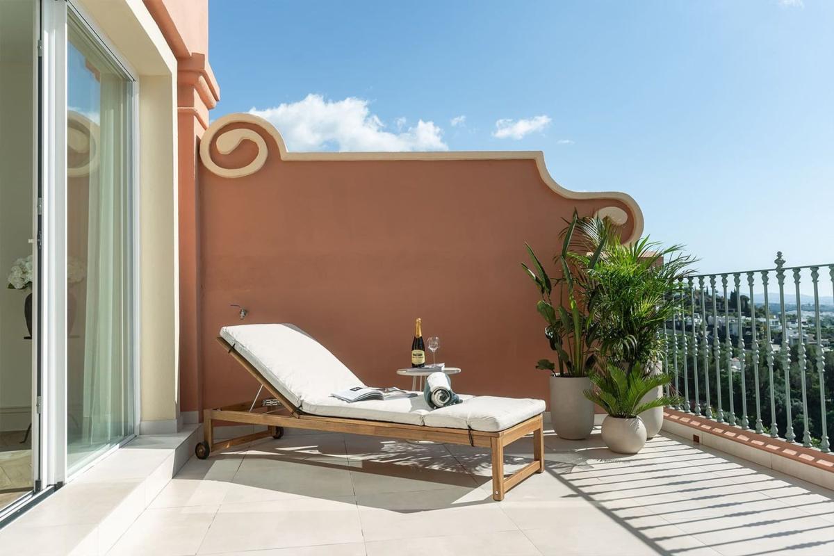 Продажа таунхауса в  Chalet adosado en Urbanizacion el Herrojo, 55, La Quinta, Benahavís , Бенахавис photo 5