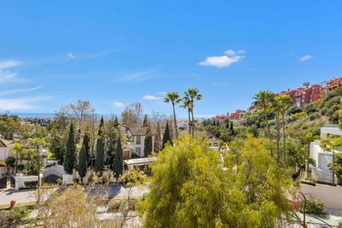 Venta de piso en Piso en Calle Halcon Peregrino, La Quinta, Benahavís, Benahavís
photo 5